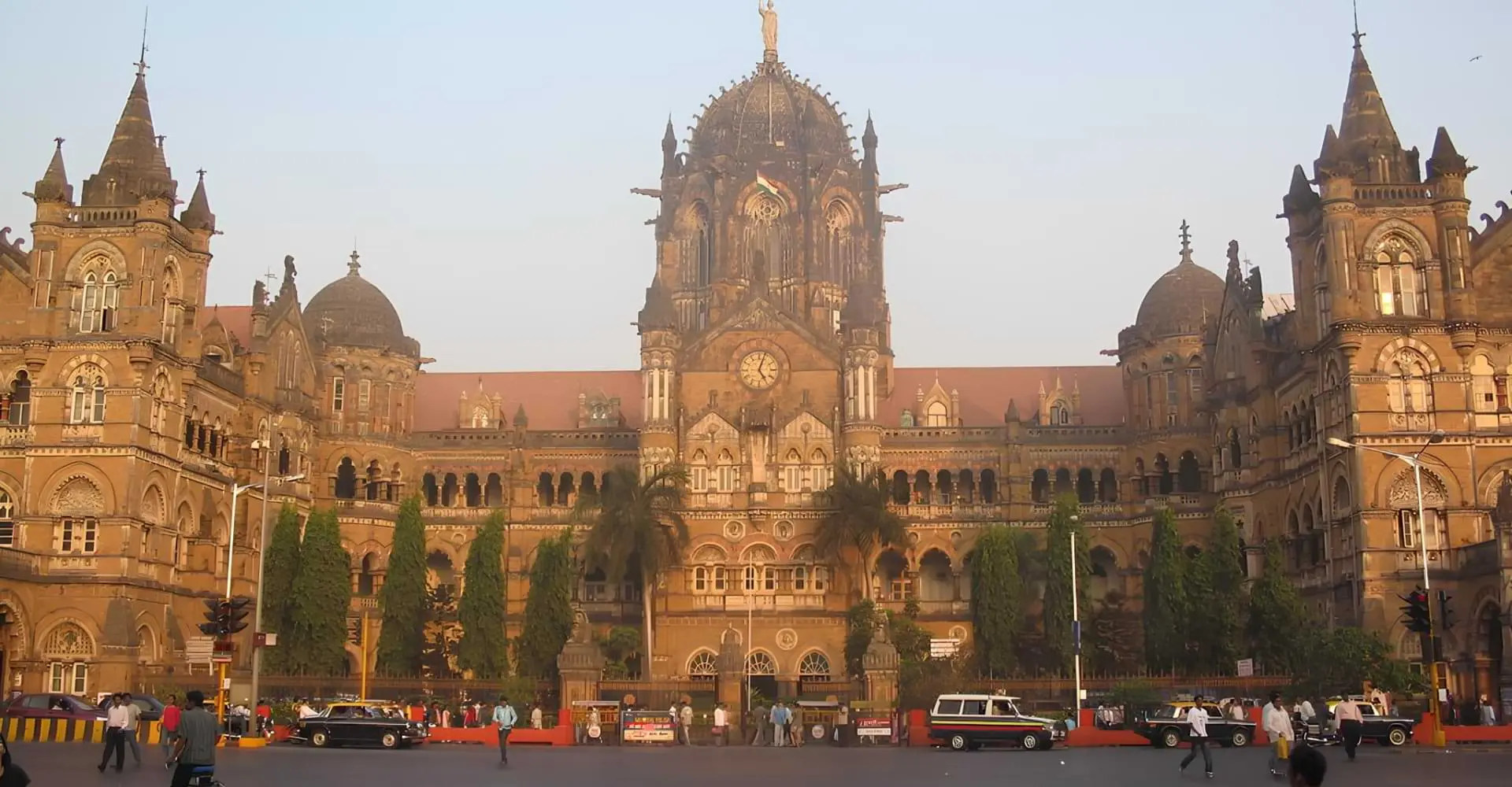 Churchgate heritage walk Mumbai